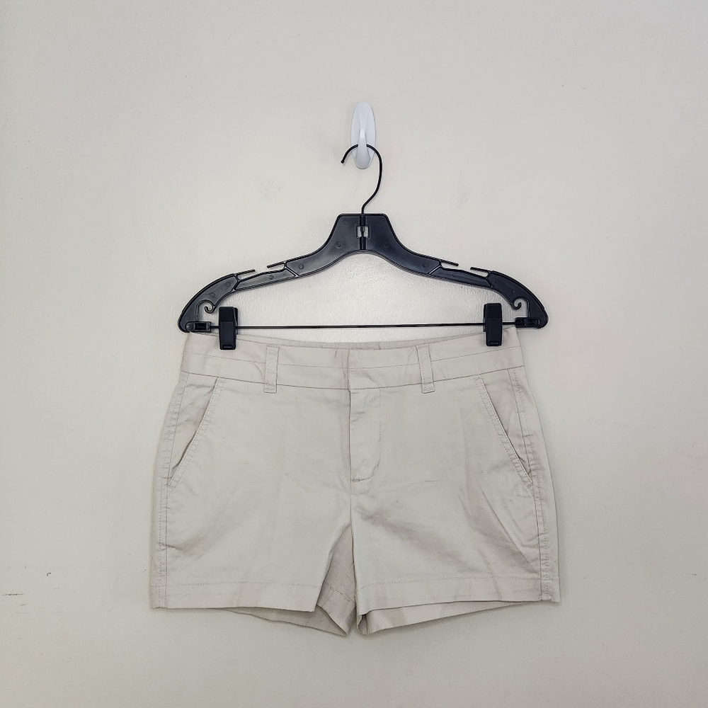 Women's Gap 3" Khaki Shorts Sz 0